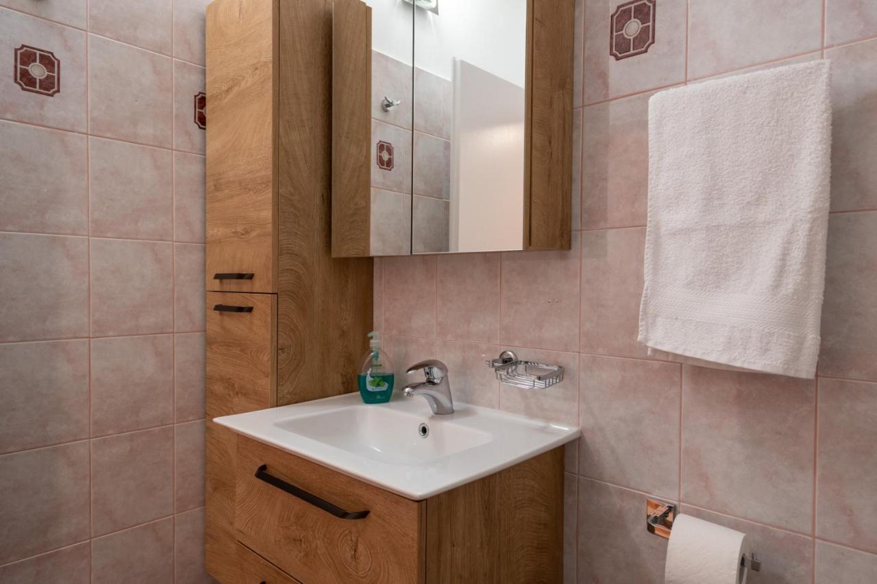 Apartment Orange 29 โรวีน ภายนอก รูปภาพ