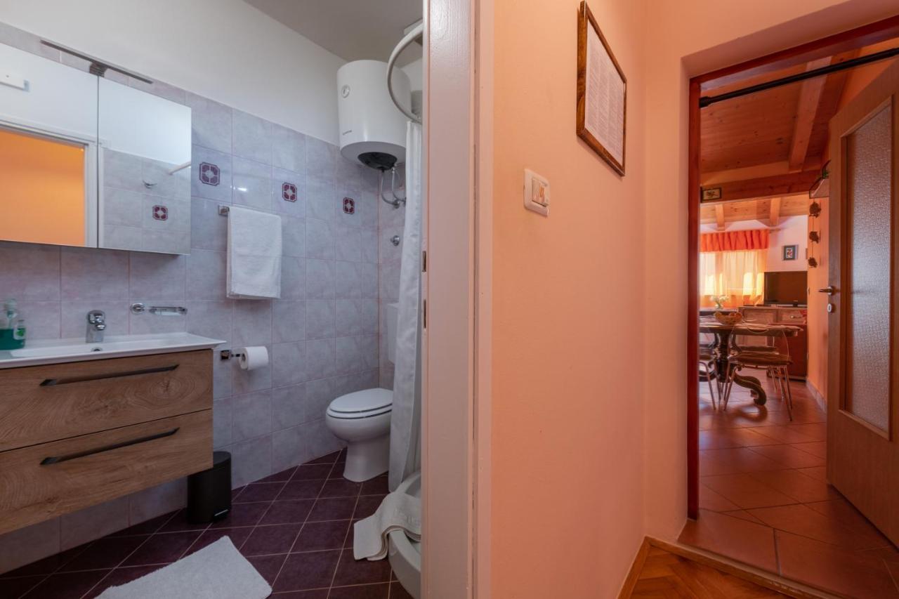 Apartment Orange 29 โรวีน ภายนอก รูปภาพ